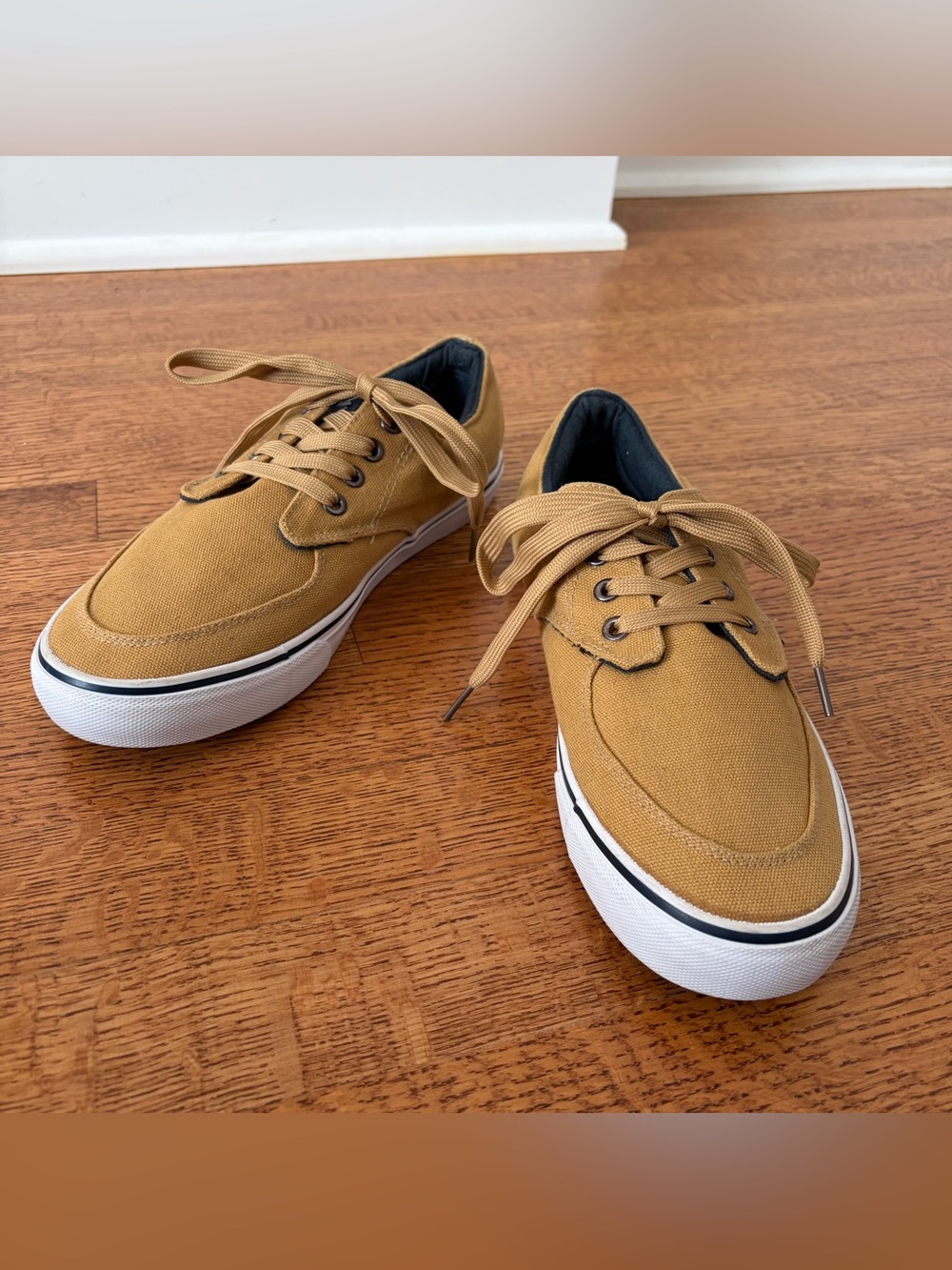 Zoo York Mens Skate Shoes Size 7 Tan Khaki Canvas Low Top Sneakers Streetwear